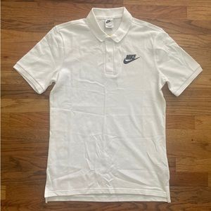 Nike Sportswear Men’s White Athletic Pique Polo Short Sleeve Size Small NWT
